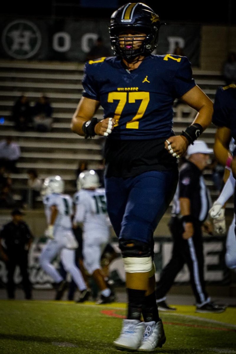 FSDOGS559's tweet photo. Fresno Ca Sunnyside High School c/o 2026 @joshua_E77 still looking for a home https://t.co/2ilrnOhQK2