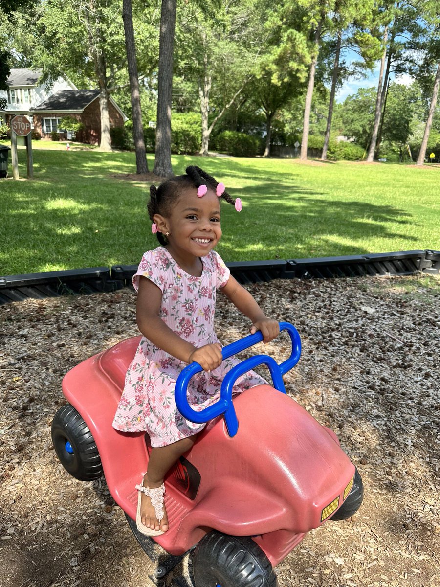 Playdate adventures made even better with GaBBY Bows! 🌸

Thanks to our double-face, double-snap design, moms can finally relax! No more lost bows at the park, the playground! 🎀

#GabbyBows #HairBarrettesForThickHair #ConfidenceByGabby  #KidsHairAccessories #NonSlipBarrettes