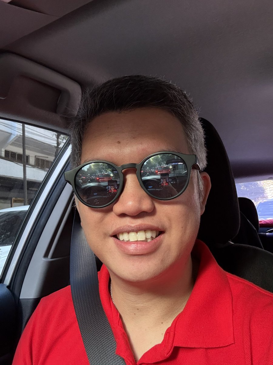 xiansilva's tweet photo. Sunny Thursday but the water is cold. https://t.co/XauPr6iD02