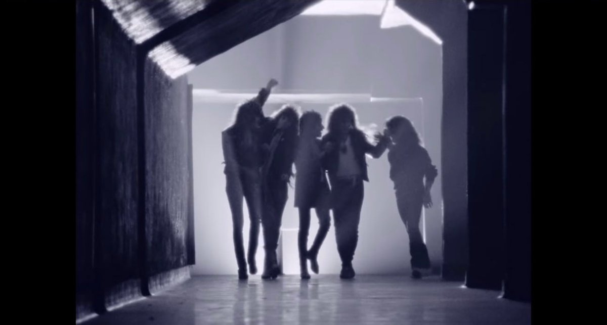 On this day, Jan 28, 2023, Bon Jovi achieved the milestone of reaching ¡ONE BILLION VIEWS ON YOUTUBE! for the music video for Livin' On A Prayer 🤘