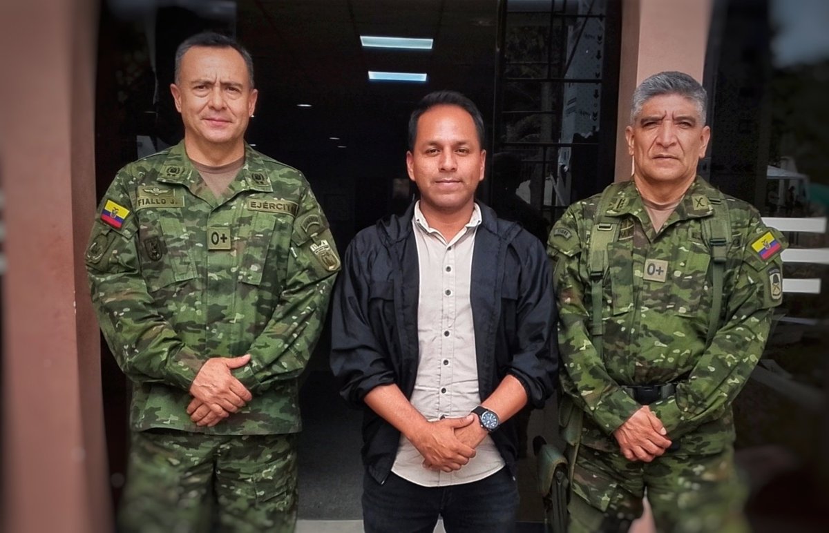 Fue un gusto recibir y compartir un momento de diálogo con el Sr. General de Brigada José Ignacio Fiallo, Director General del Instituto de Seguridad Social de las Fuerzas Armadas, durante su visita a la Universidad Técnica de Machala #UTMACH