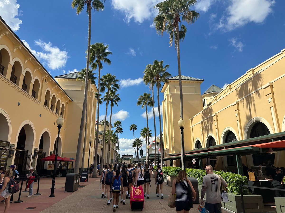 West Vancouver FHC tweet media