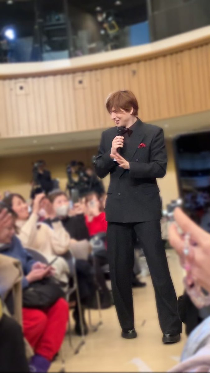 marie_chip's tweet photo. 10年前のバースデーイベントと
同じ場所。なんてエモい。
オリジナル曲たくさん歌ってくれて
多分お喋りはめちゃくちゃセーブしてたw
各ショー間短かったし☺️
今回通路側で
撮影タイムやった!って思ったけど
携帯が古いのもあってへたくそすぎた
#城田優生誕祭
#Chapter40
#城田優
あげ忘れ供養w https://t.co/NxFai5HAgY