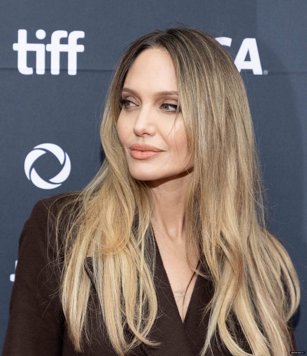 joliesbitch's tweet image. She was sooooooooooo bad for this