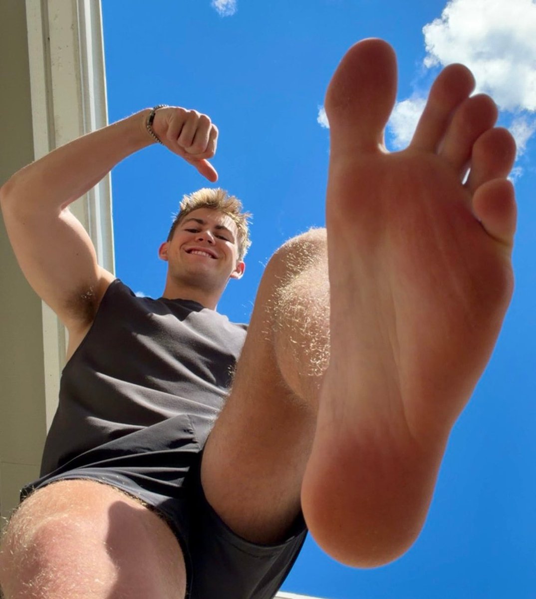 You’re weak for a 19 year old 😈 <a href="/OhanLandon/">Noah Landon</a> 🇺🇸