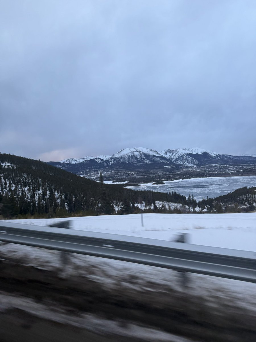 RealFish's tweet image. Love these mountains man I could live here.