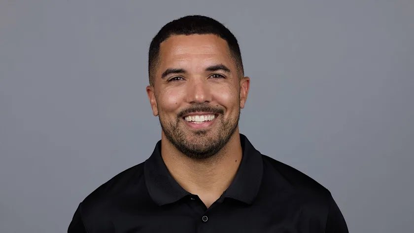BellCowVonte's tweet image. Cowboys are bringing in #Ravens former DC and LB coach Zach Orr as well as #Cardinals CBs coach Ryan smith for interviews, per @NickHarrisFWST 

Orr will be interviewing for LB coach and Smith will be a lateral move, back to CBs coach.

Thoughts?