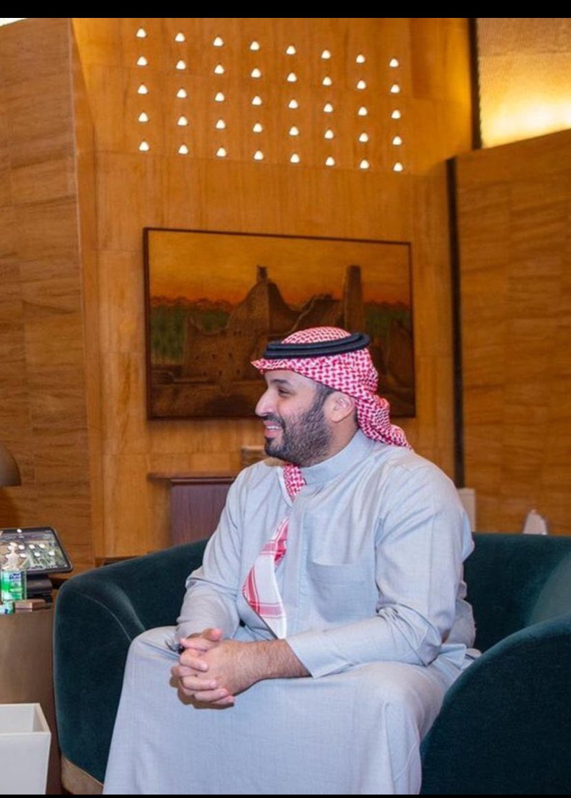 #زعيم_الشرق_الأوسط
محمد ولد سلمان زعيم الشرق الأوسط
أستريحوا ياحكام .. الزعامه أختارت محمد 💚🇸🇦