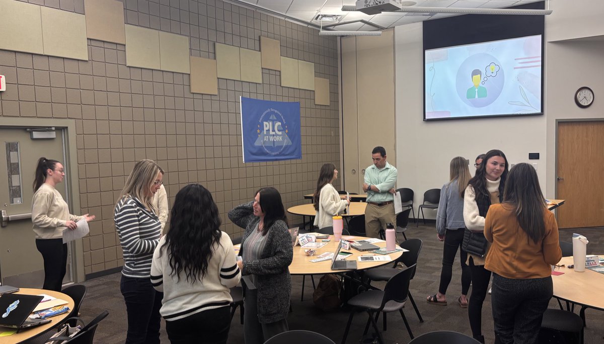 Research , Vocabulary tools, Data talks , 
PLC teacher leaders are all in, learning together and bringing powerful strategies back to their collaborative teams. #TeacherLeaders <a href="/DrFinchDVUSD/">Curt Finch, PhD</a> <a href="/ptseunis/">Paula Tseunis, Ed.d</a> <a href="/AdminLeadServe/">Administrative Leadership & Services</a>  <a href="/DVUSD/">Deer Valley Unified School District</a>