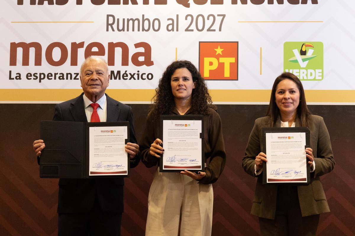 LuisaAlcalde's tweet photo. Junto a las dirigencias nacionales del @PTnacionalMX y el @partidoverdemex firmamos la declaración de unidad rumbo al 2027. Hoy más que nunca, en nuestro Movimiento estamos convencidos de la necesidad de anteponer el interés de la Patria por encima de las aspiraciones individuales o de grupo.

#4TMasFuerteQueNunca