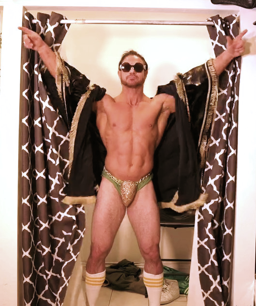 2Fast2Famous's tweet image. You wish you looked this good.