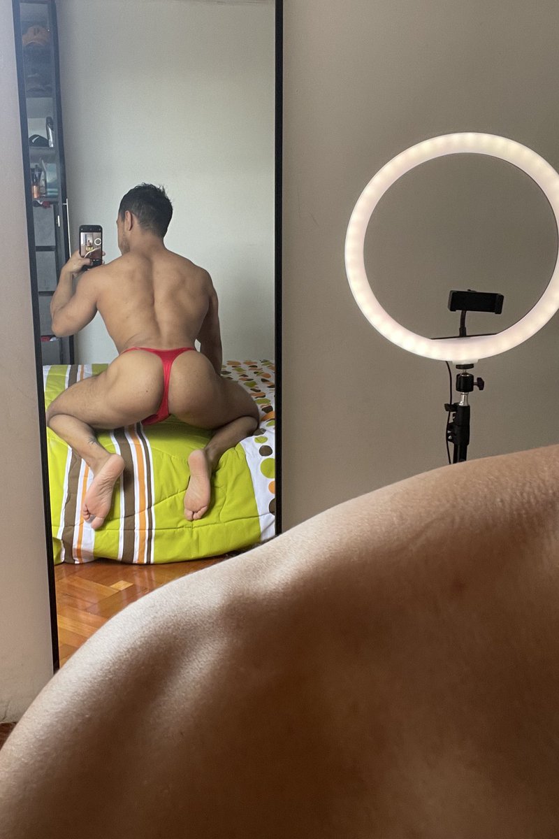 ModoXOn's tweet photo. ¿Qué parte mirarías primero si estuvieras aquí? #chudai #veraatilidad #apelo #gay #NSFWLatam
@ModoXOn @NalgonesAman @EncuentrosGayMX https://t.co/9TR2QqQcvu