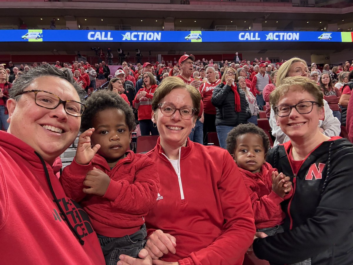 Holli Longe tweet media