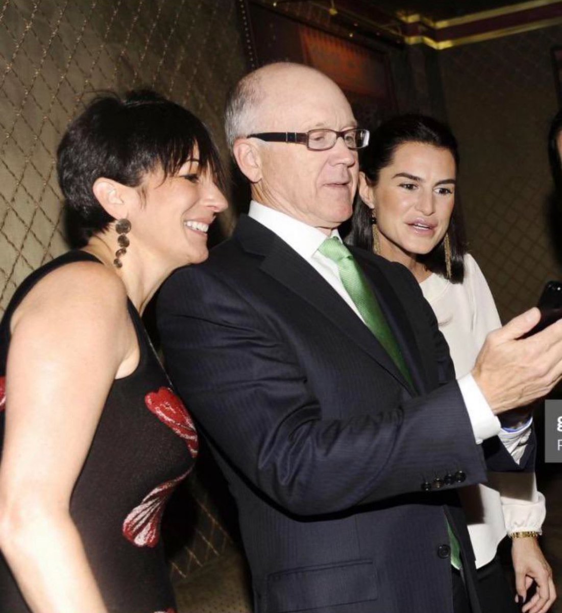 King of Nassau tweet media