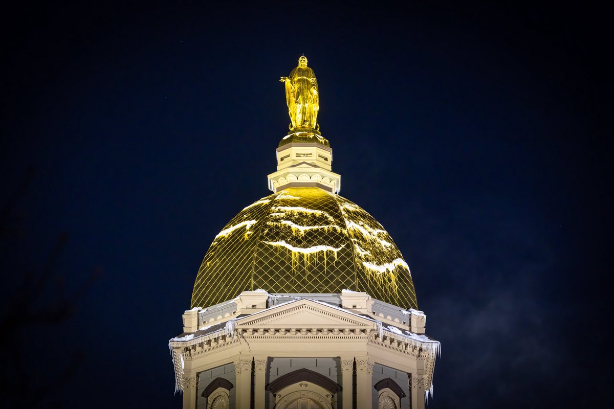 FightingIrish's tweet photo. Bright against the night sky ✨ 

#GoIrish☘️ https://t.co/T5UqcmpbTR
