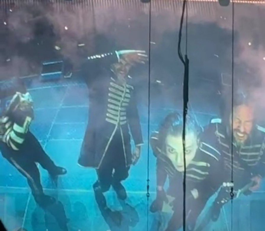 brokencaninez's tweet image. STOP THEY ARE SO UNCS 🥹 #mcrchile