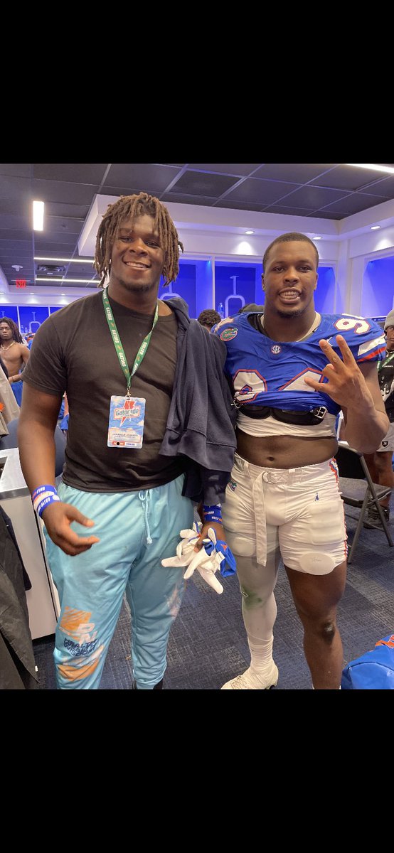 Alex Ashley tweet media