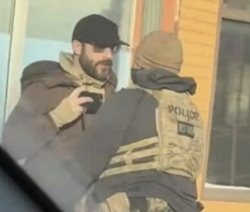 TwisteDight's tweet photo. @FranticKeymastr @ProjectLiberal Seems like the same guy to me

And they can resort to shooting if an arm slips and appears to have a gun in hand https://t.co/eHbeYBUhbH