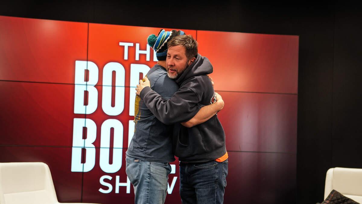 What 30 Seconds of Hugging Does to the Body | 101.5 WYNK | The Bobby Bones Show wynkcountry.iheart.com/featured/bobby…