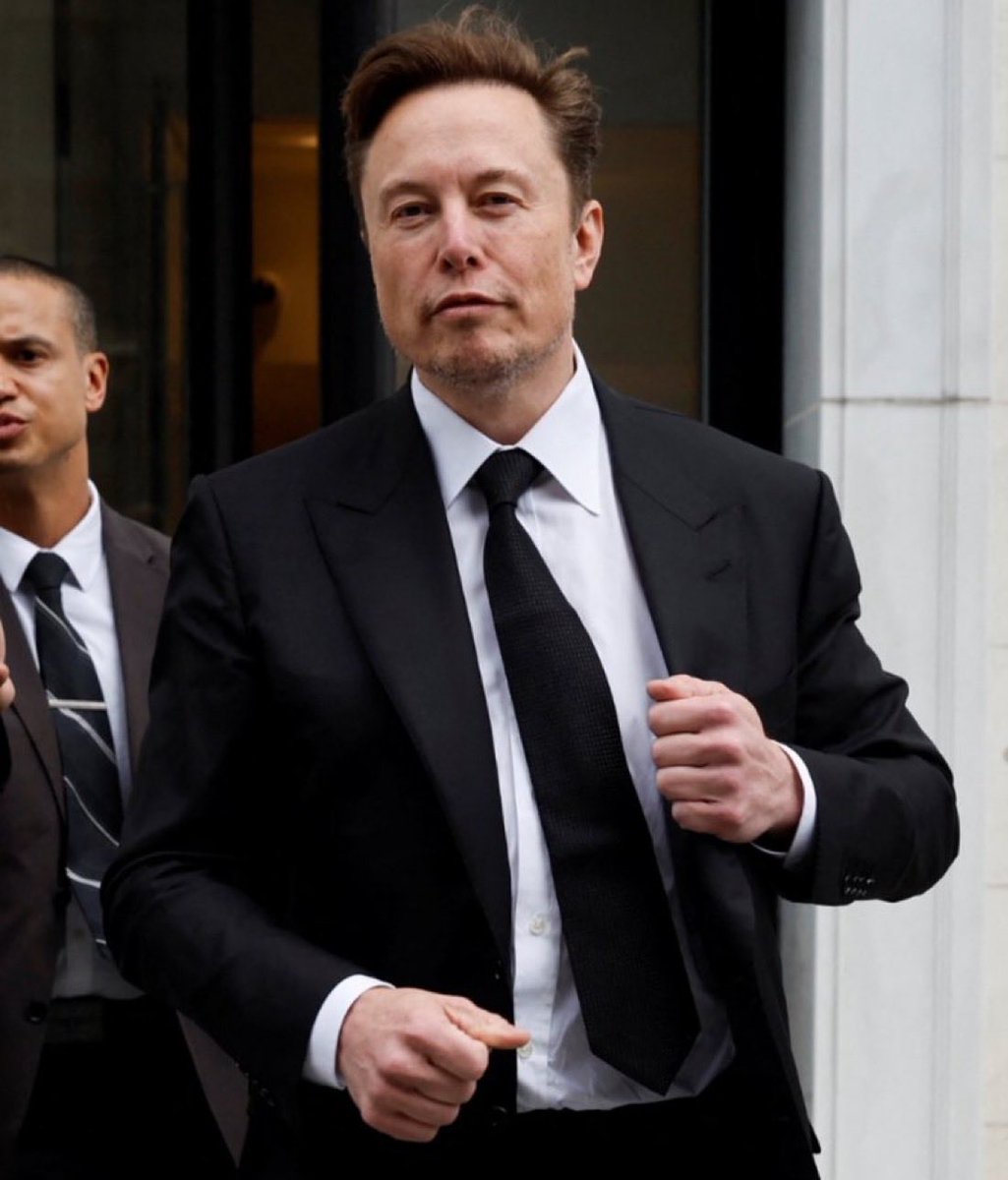 MAGAVoice's tweet image. BREAKING 🚨 Elon Musk just called Ilhan Omar a fraud after her winery company was EXPOSED for

1) Not having a phone line listed
2) No physical winery at the listed address
3) No Social media presence
4) No working Website
5) No wine available for public sale

TICK TOCK ILHAN…