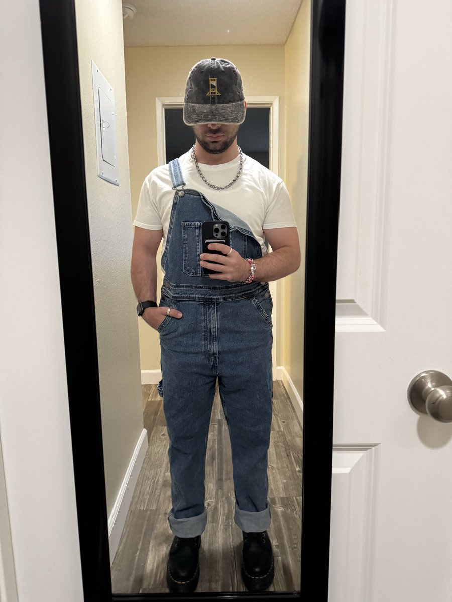 profwobbles tweet media