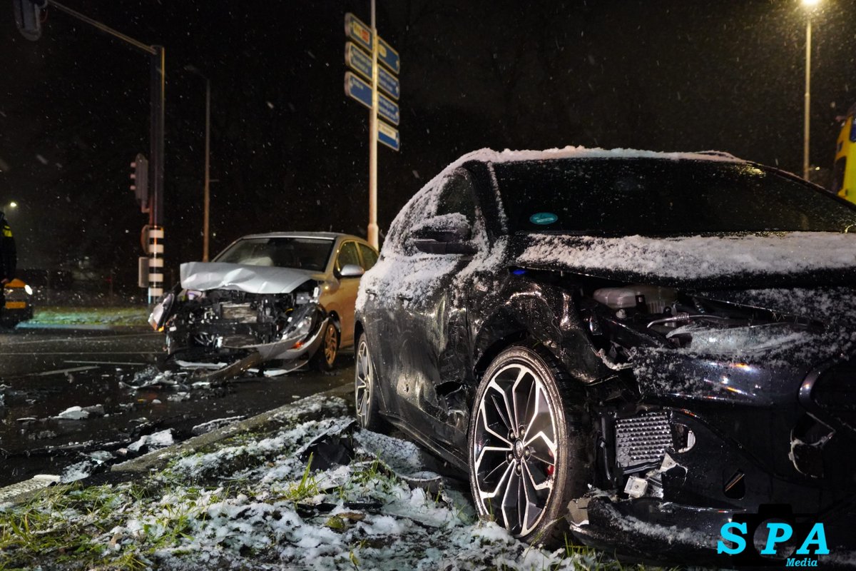 Flinke schade na ongeval op toerit A16 Rotterdam Pr. Alexander