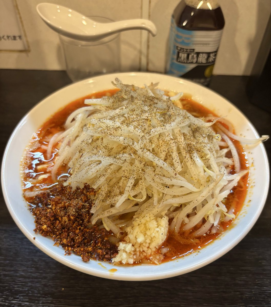 Aa930482Aa's tweet photo. 豚星。#元住吉
ミニ辛麺チーズﾆﾝﾆｸｽｺｼﾎｱｼﾞｬｵ

久々の辛麺✨
美味い‼️美味すぎる😋
ホクシャキヤサイの中に分厚い豚とトロリチーズ✨
真っ赤なスープが沁みた太麺にチーズが絡んで旨い✨
辛味、ニンニク、チーズが溶け込んだスープが旨い✨
最後までずーっと旨い😋😋😋
ご馳走様でした https://t.co/9nAkmOKmnW
