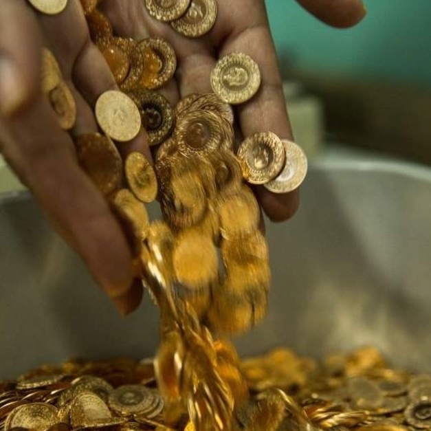 Kapalıçarşı altın fiyatları;

Gram altın: 8.076 TL
Çeyrek altın: 13.170 TL