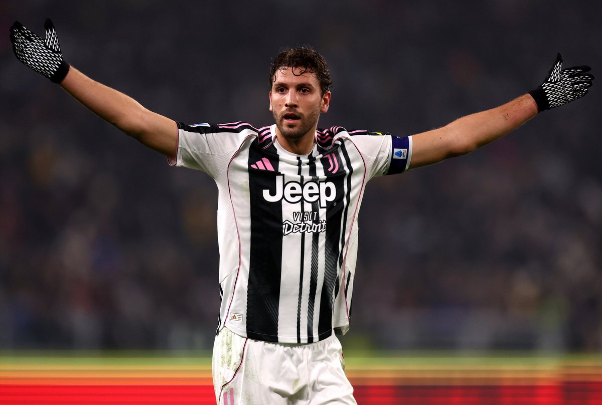 DanieleBibo's tweet image. A centrocampo ieri sera si è sentita fortemente l'assenza di #Locatelli soprattutto in quanto ad ordine, tempi e coperture. Un segnale di evoluzione per alcuni aspetti, ma anche di una regressione profonda, ormai irreversibile, di #Koopmeiners.