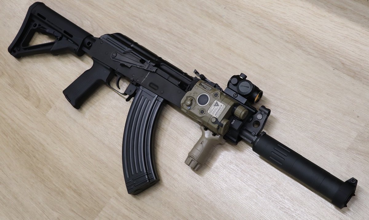 即納可能コンプリートガンのご紹介です。 GHK AKM V3ベース