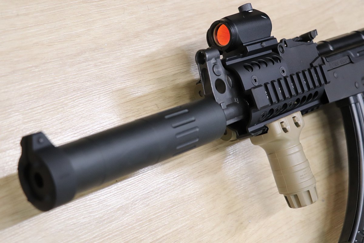 即納可能コンプリートガンのご紹介です。 GHK AKM V3ベース