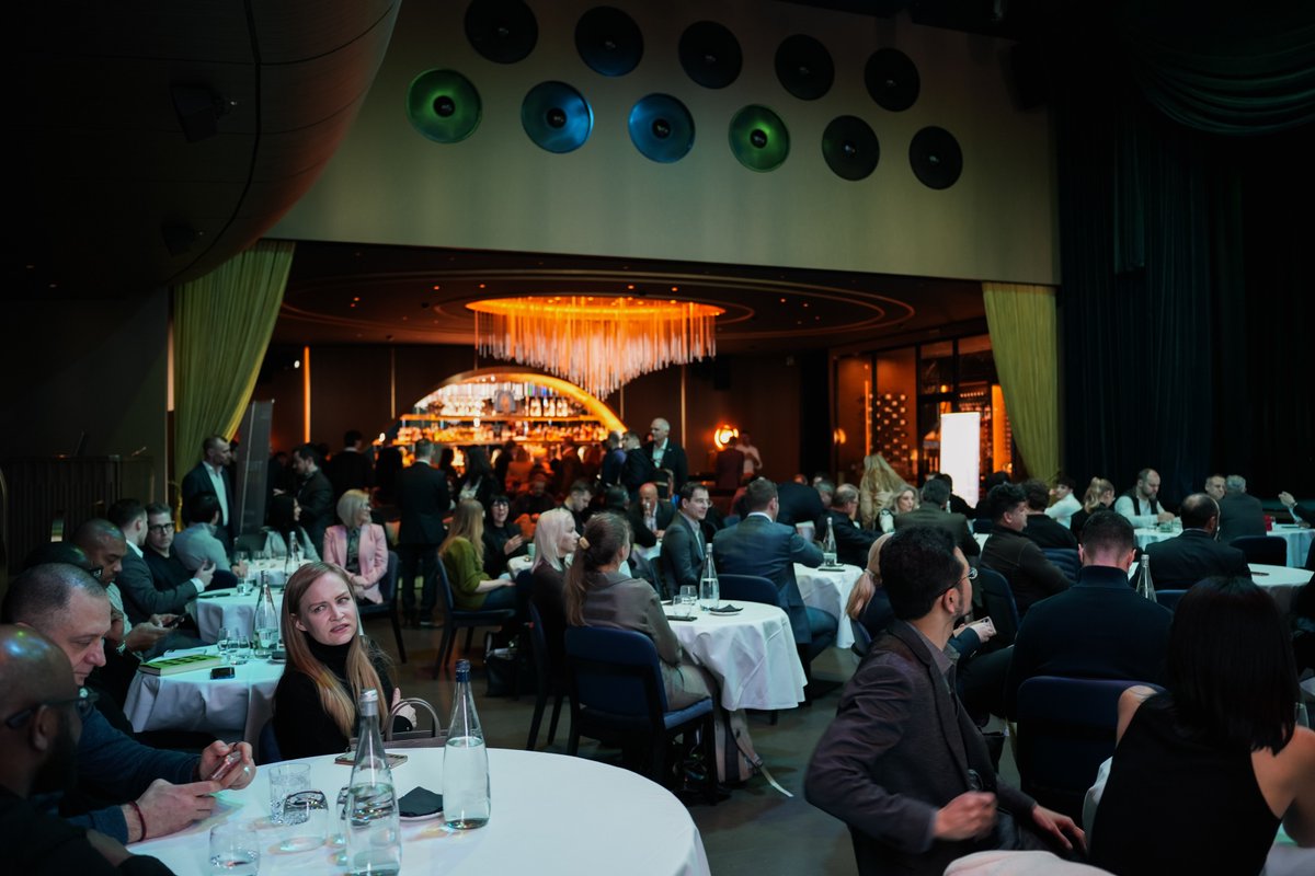 Trust Square tweet media