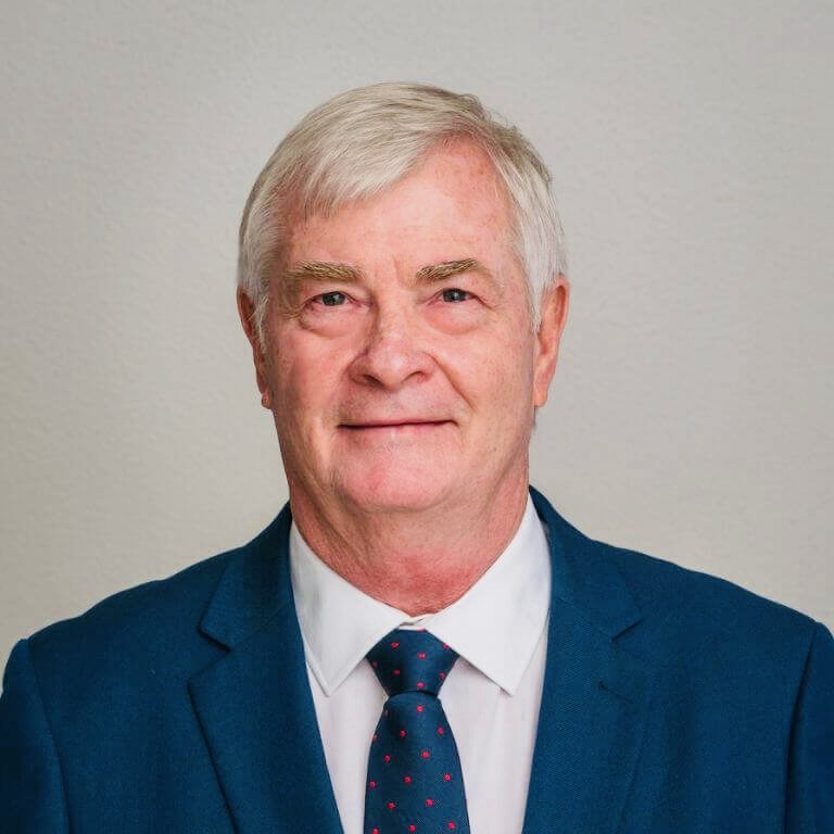 If it is indeed true that Min Groenewald rejected CR recently announced R100 000 pay increases, then this is something you need to know and remember come LGE time.