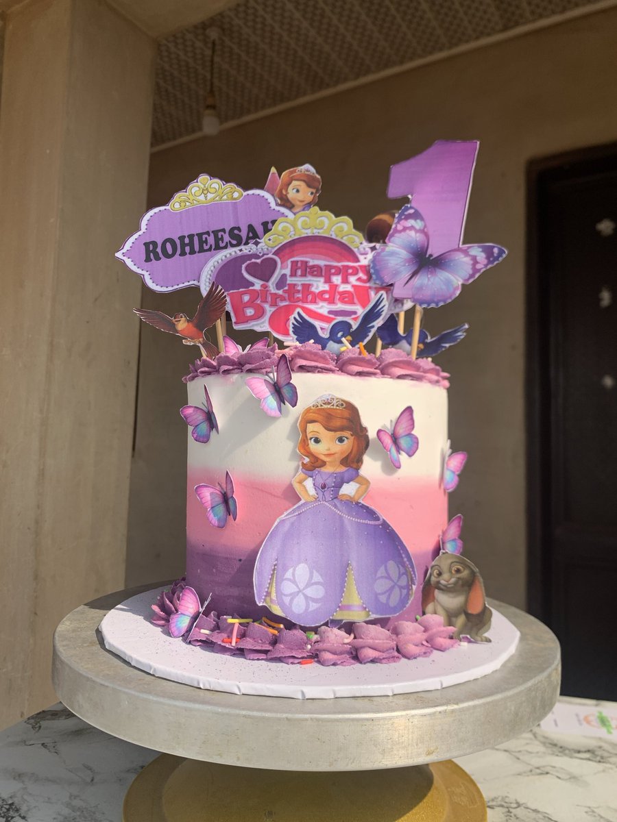 SisiOniCake| Ishas Oven | Cakes & Pastries tweet media