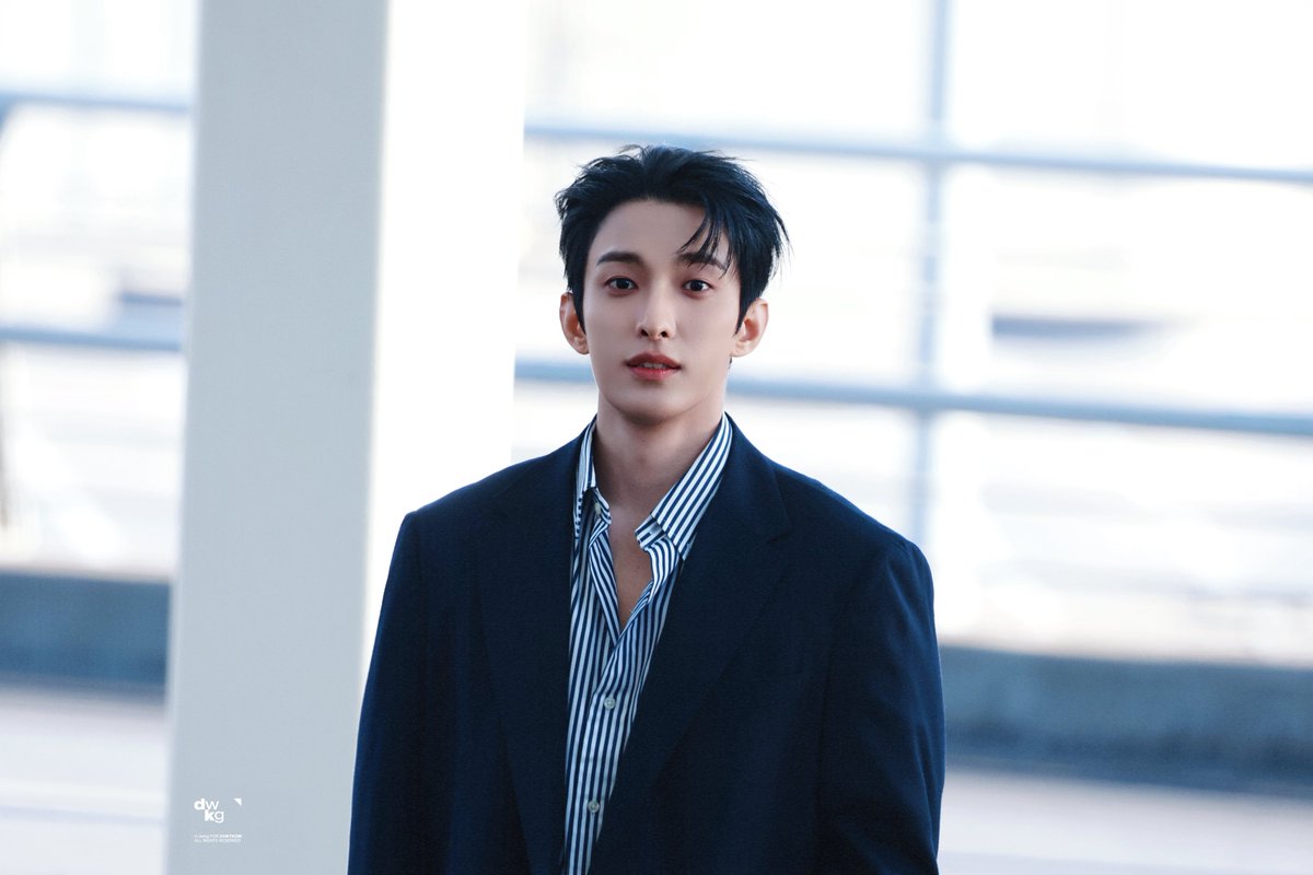 BKANKPAO's tweet photo. RT @dwkg0218: 260129 ICN✈️

#도겸 #이석민 
#ドギョム #DOKYEOM 
#세븐틴 #SEVENTEEN
@pledis_17 https://t.co/iKBwOjKSN6