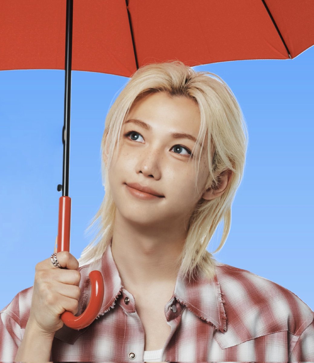 BbokRisma's tweet image. K-Media reports that Gong Cha merchandise inspired by #FELIX has gained widespread popularity while Felix’s voice guidance service, introduced on in-store kiosks, received positive feedback for offering a unique brand experience not only to fans but also to general consumers