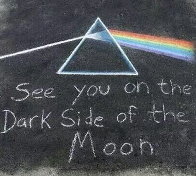 baskıcı şartlandırmaları,
zincirleyen görüşleri,
şekilsiz kökleri,
tanıdık yabancıları, 
kır 
ve keşfederken kendini
göster
gökkuşağının tüm renklerini