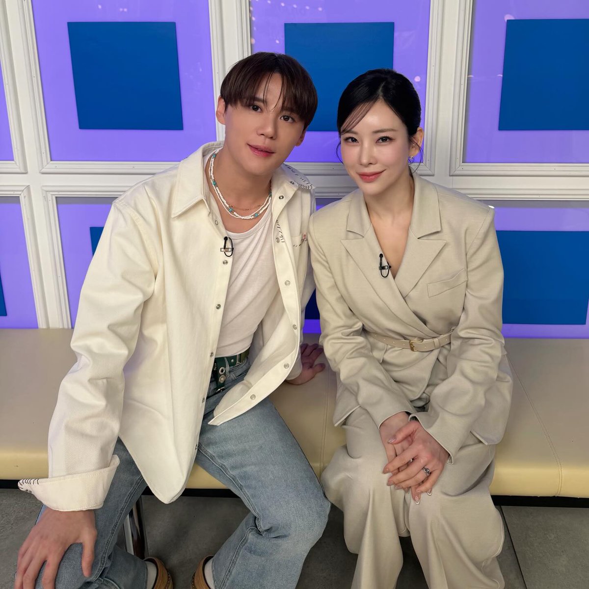 kimjunsu_arc's tweet image. [IG] @ summer.jeong
。
준짱 늦은 생일선물 안 까먹고 전달해서 너무 다행이야🤣🤣🤣
커피차와 함께 꼭 응원갈께🙏🏻
우리 우정 포레버💚❤️ 

#라디오스타 #단짠단짠 #단짝친구 #김준수
instagram.com/p/DUFSLN0gVku/…