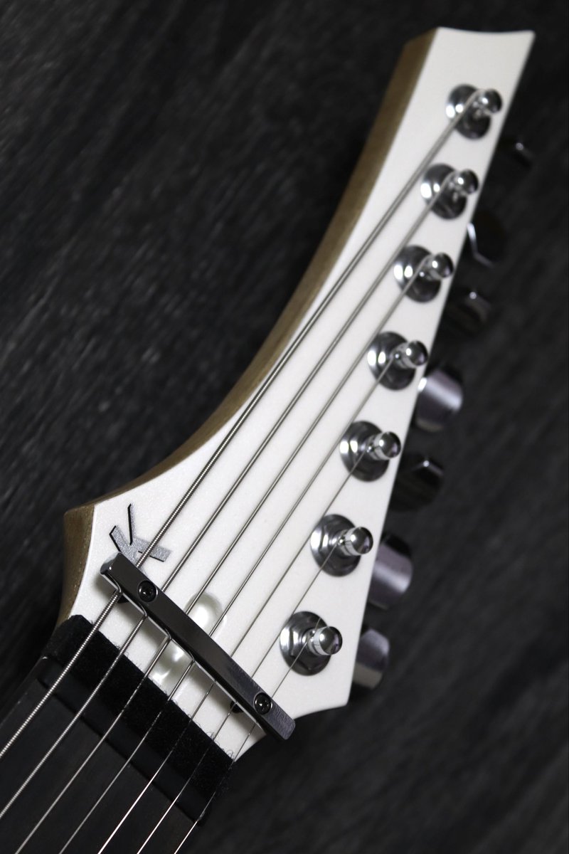 RM_Instruments's tweet image. テンションバーを取り付けました。

共振が多く、ノイズとしてアンプから出てしまうためにヘッドにテンションバーを取り付けました。

続きを読む
ruinamiyashiro.jp/repair-kieselg…