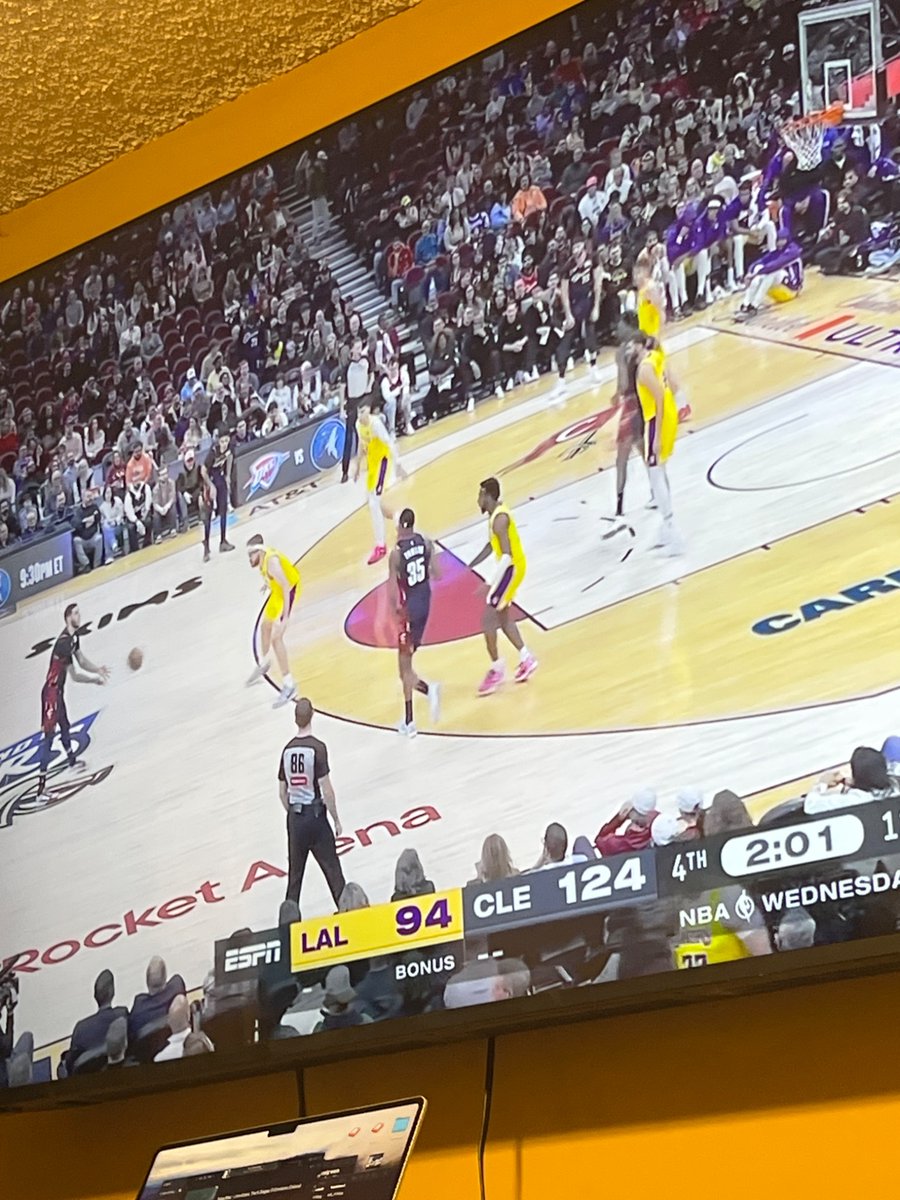 MaxeyJermon's tweet photo. Lakers have been playing from behind a whole lot more this season. The B. team looks like the D. team. James jr. And LBJ is out only hope. Fire JJ fire Polinka. We need coaches and a front office. 
This has become a constant. https://t.co/4PmeKRo8bw