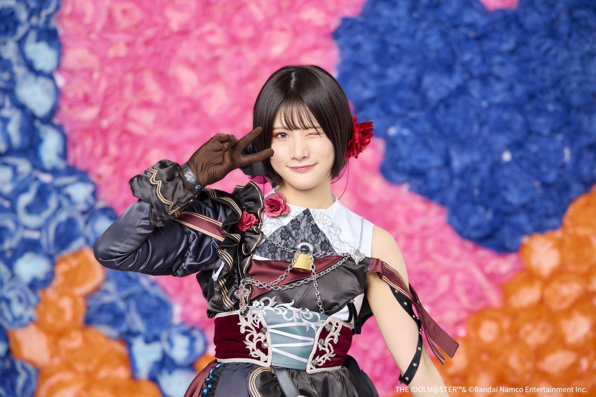 imas_CGofficial's tweet image. 🧵#デレミリ衣装展🪡
⌢⌢⌢
デレステ10thツアー
　メモブオフショット公開🎀
　　　　　　⌢⌢⌢
展示会では実物衣装を見ることができますよ✨ 
#白雪千夜 役
#関口理咲 さん

👇衣装展詳細情報公開中🌈
idolmaster-official.jp/live_event/cos…