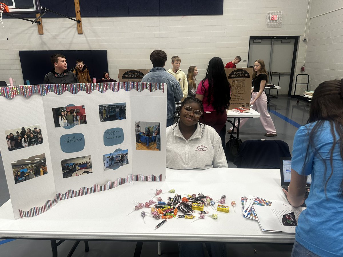 Becky Lyle tweet media