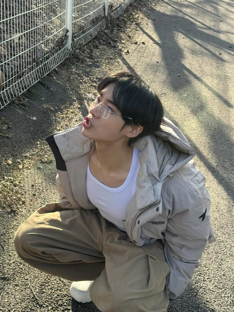 원츄 tweet media
