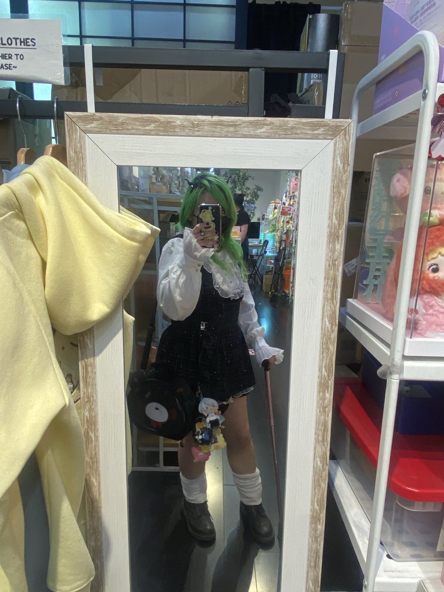 Doll 🍉🎭• SHOW COVER OUT NOW‼️ tweet media