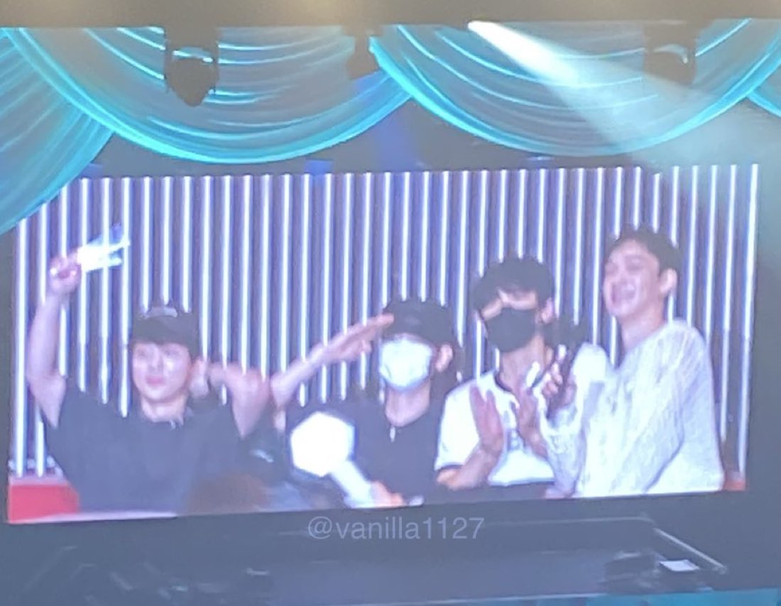 น่าจะเป็นครั้งสุดท้ายที่ยิ้มทั้งน้ำตาเพราะมีความสุขมากๆ ขนาดนั้น
คิดถึงเวลาบีเกิ้ลไลน์อยู่ด้วยกัน คิดถึงสามจิ๋ว ❤️‍🩹