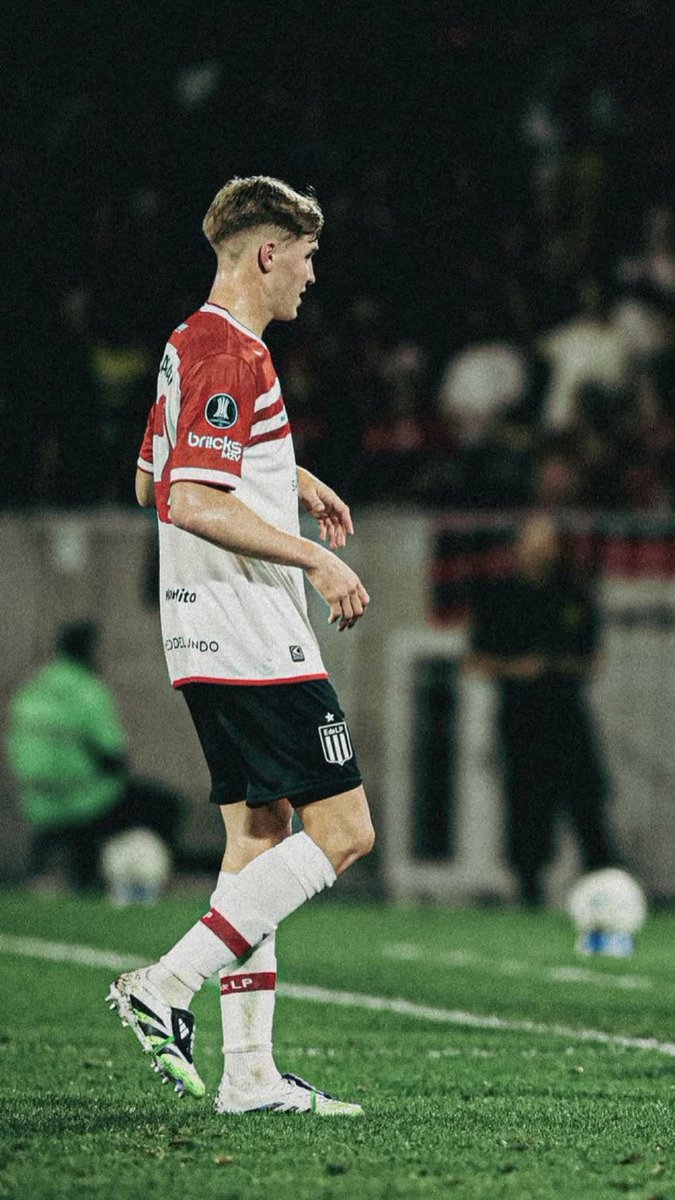 "Cuando me aburría en el partido le pasaba la pelota a Paredes para sacársela otra vez"

🎙 Mikel Amondarain