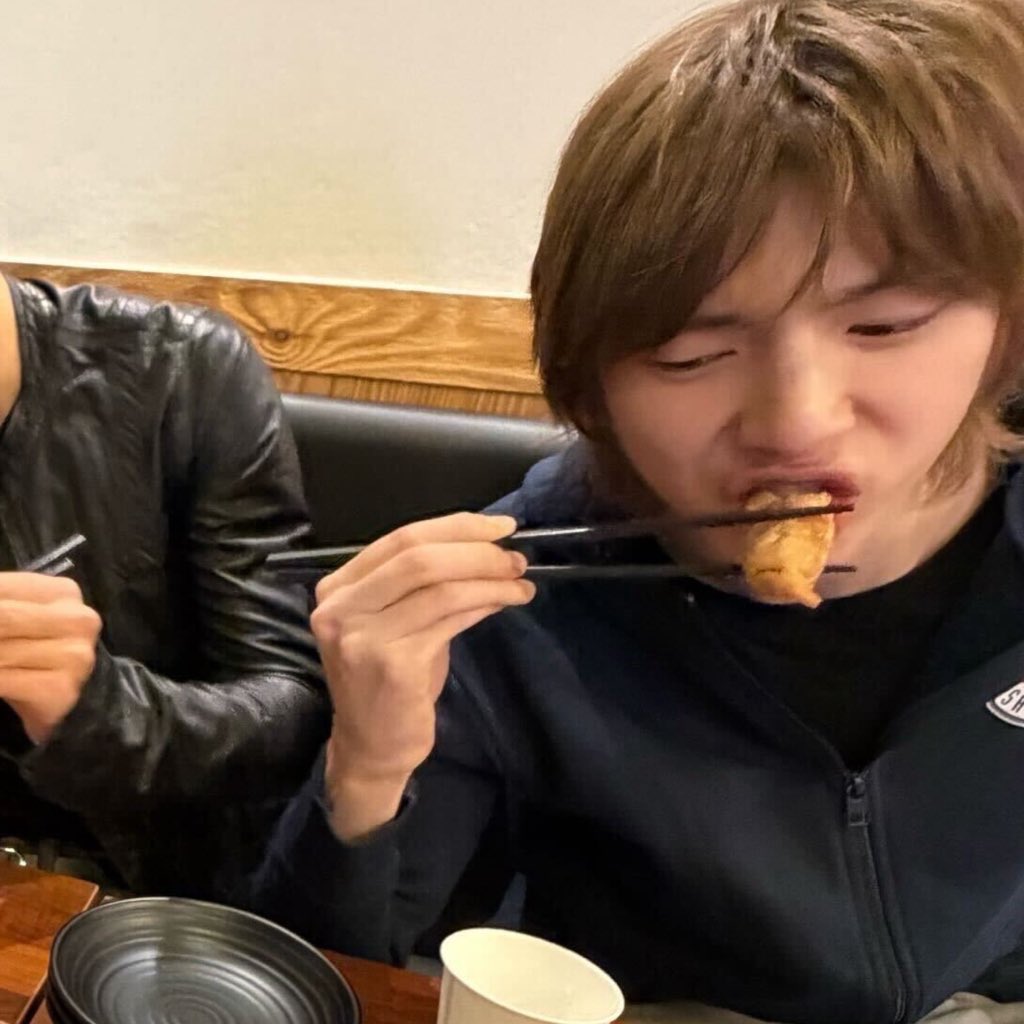 obuckstee's tweet image. nomnomnom