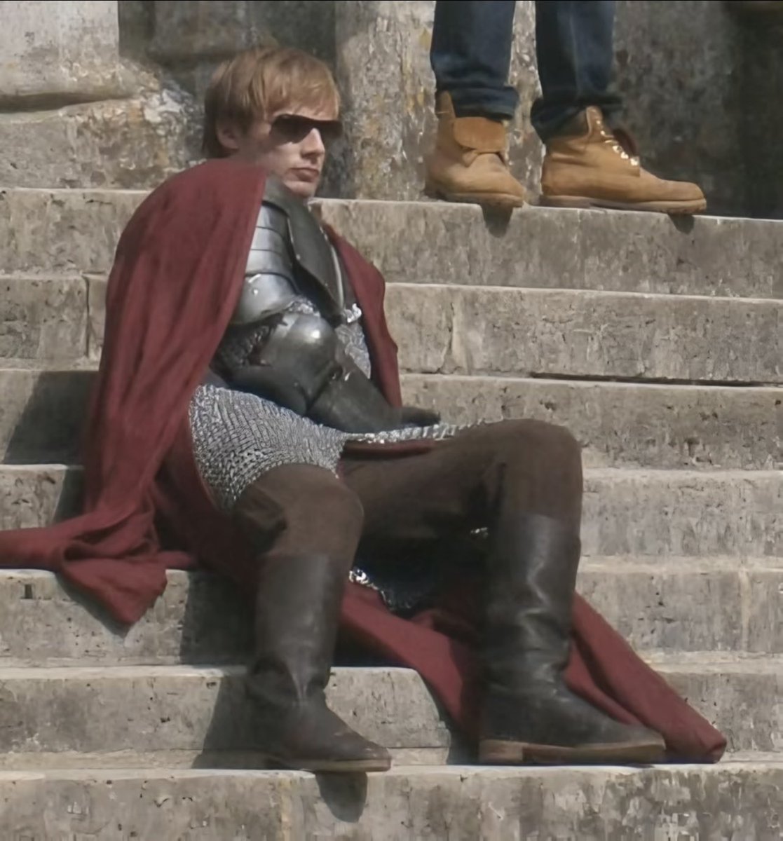 cowboylikemerls's tweet photo. nothing i love more than the merlin bts pics of the cast wearing sunglasses https://t.co/BksRz36xOz