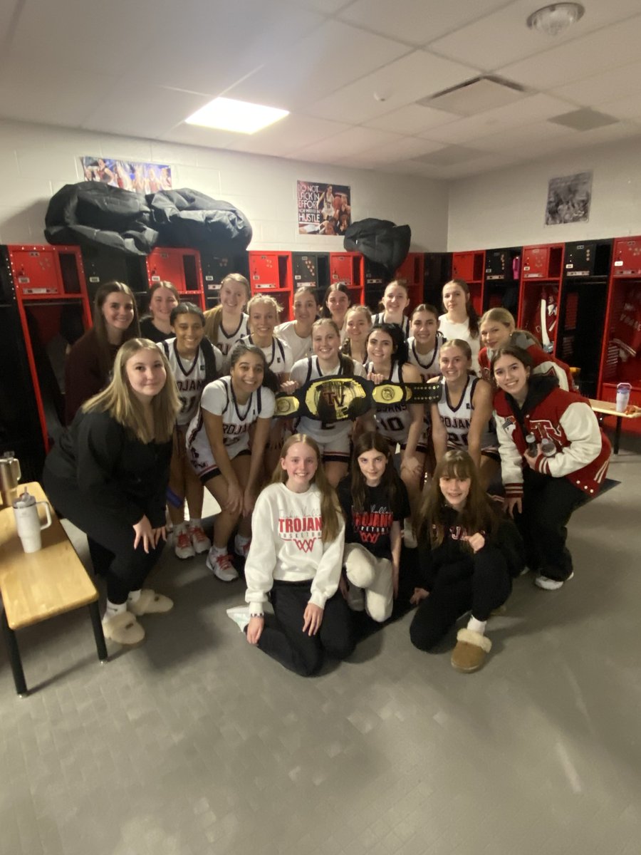 TV Lady Hoops tweet media