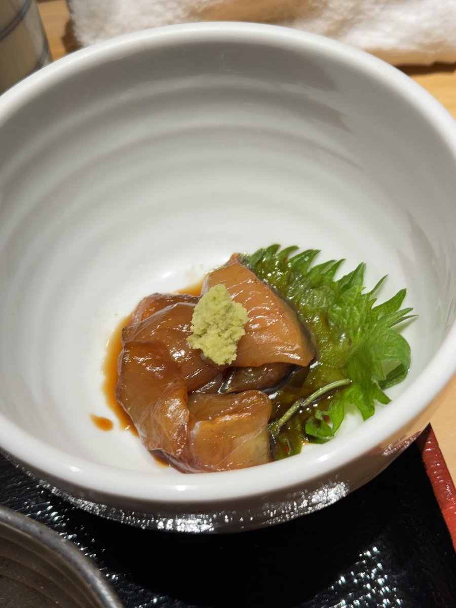 onzoooo's tweet image. 京橋松輪の鯵フライ定食
海鮮漬け小鉢

本日のおかわり
大根おろし
味噌汁
ご飯半分

#京ばし松輪